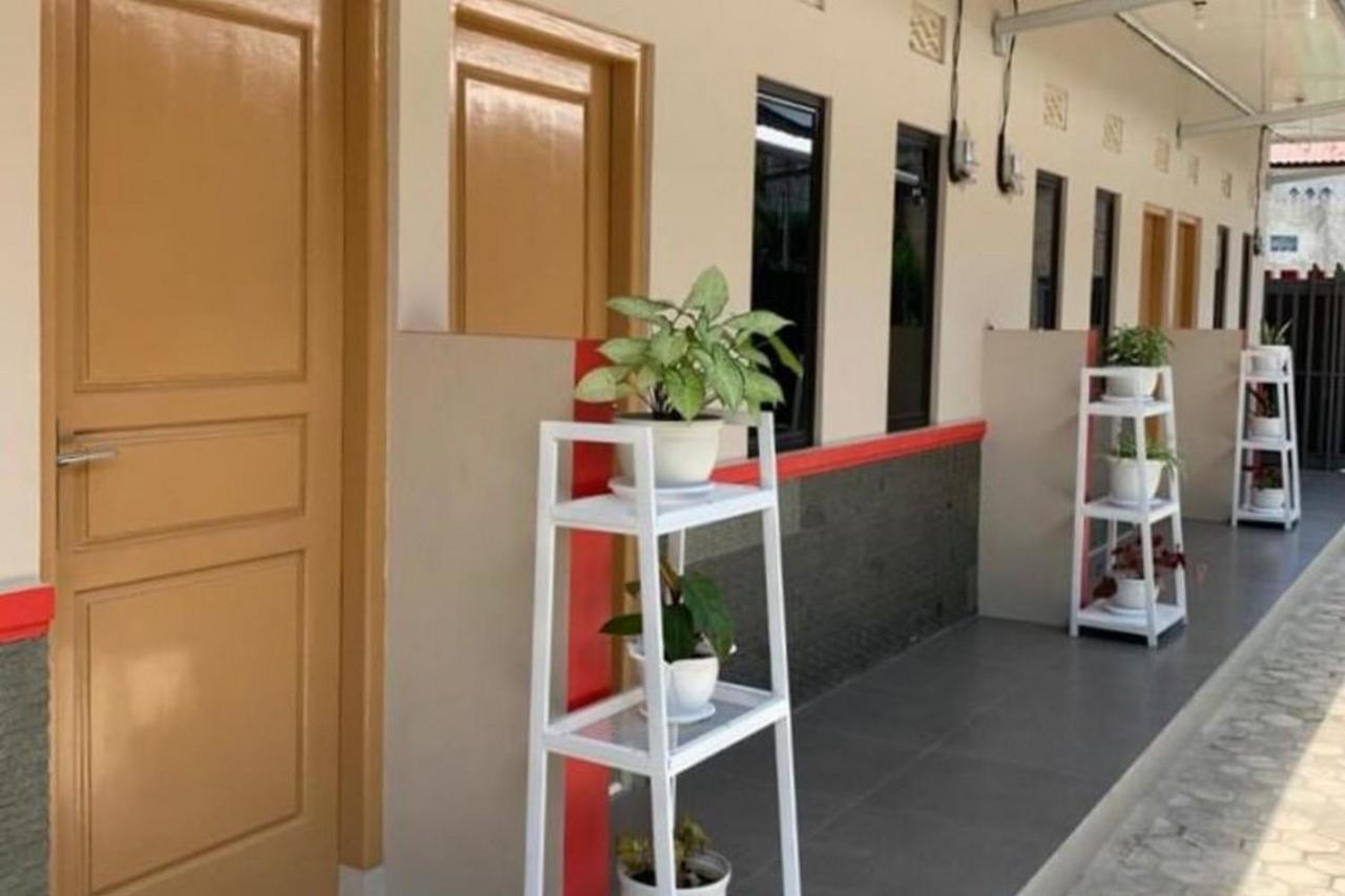 Готель Reddoorz Syariah Near Hajimena Lampung Бандар-Лампунг Екстер'єр фото